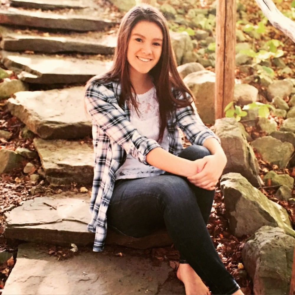 Meet your Posher, Lyda